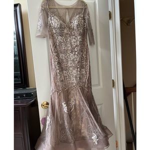 Gorgeous couture long gown size 10-12